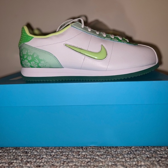 WMNS Nike Cortez x Doernbecher Freestyle 23' - Picture 2 of 9